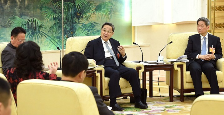 俞正聲參加臺(tái)灣代表團(tuán)審議