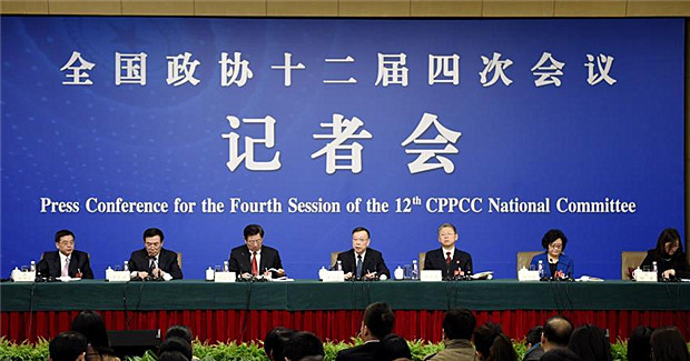 政協(xié)委員在全國政協(xié)十二屆四次會議記者會上回應(yīng)民生熱點(diǎn)