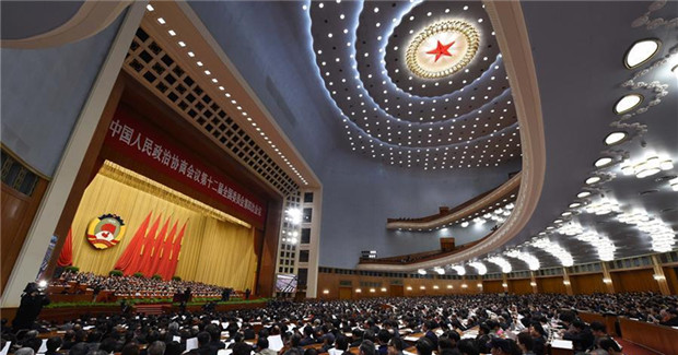 俞正聲出席全國政協(xié)十二屆四次會議第二次全體會議