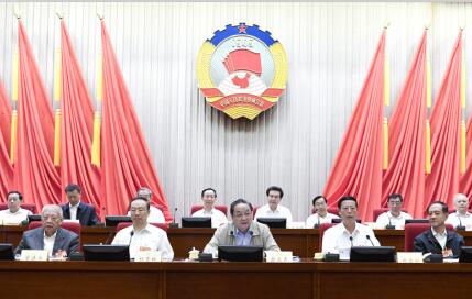 全國政協(xié)十二屆常委會第二十一次會議開幕