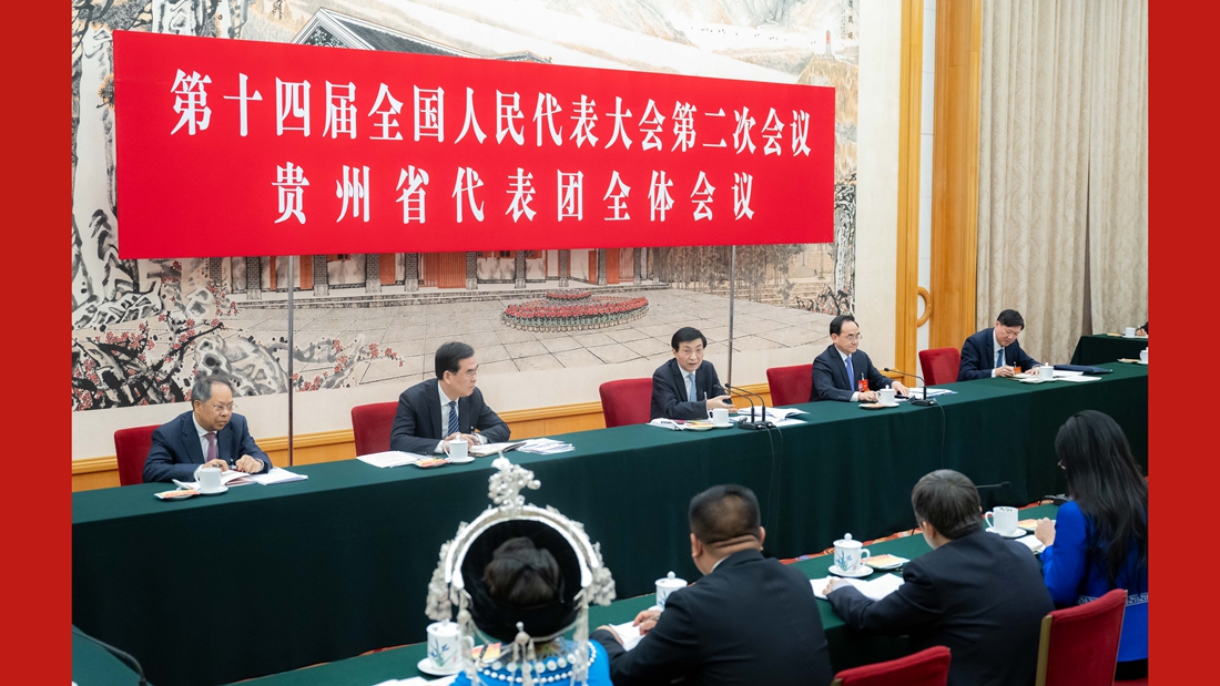王滬寧參加貴州代表團審議
