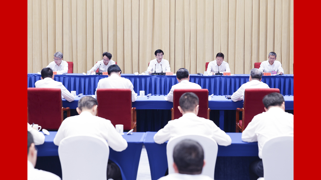 王滬寧在兩岸融合發(fā)展示范區(qū)建設(shè)專題推進(jìn)會(huì)上強(qiáng)調(diào) 高質(zhì)量建設(shè)兩岸融合發(fā)展示范區(qū)