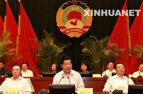 7月5日，全國政協(xié)十一屆常委會(huì)在北京舉辦第一次學(xué)習(xí)講座。中共中央政治局常委、全國政協(xié)主席賈慶林主持講座并講話。 新華社記者 龐興雷 攝