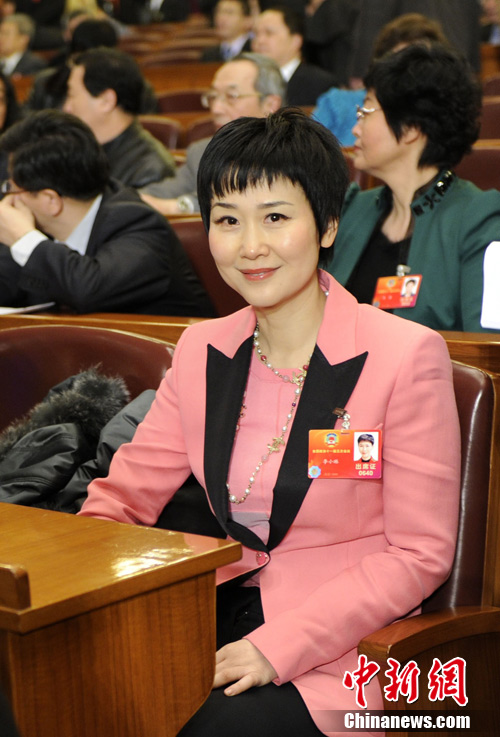 3月3日下午3時(shí)，全國政協(xié)十一屆五次會(huì)議在北京人民大會(huì)堂隆重開幕，中國電力國際有限公司董事長李小琳參加會(huì)議。中新社記者 廖攀 攝