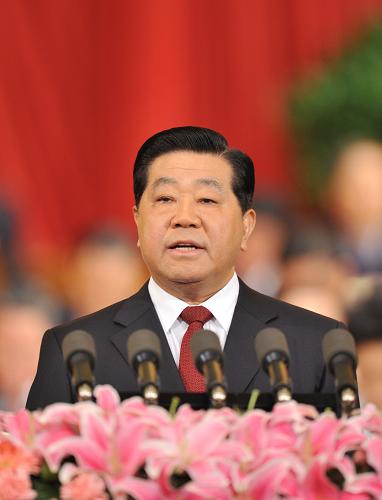 3月3日，中國(guó)人民政治協(xié)商會(huì)議第十一屆全國(guó)委員會(huì)第五次會(huì)議在北京人民大會(huì)堂開(kāi)幕，全國(guó)政協(xié)主席賈慶林代表政協(xié)第十一屆全國(guó)委員會(huì)常務(wù)委員會(huì)向大會(huì)作工作報(bào)告。新華社記者 黃敬文 攝