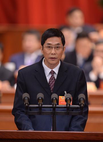 3月8日，全國(guó)政協(xié)十二屆一次會(huì)議在北京人民大會(huì)堂舉行第三次全體會(huì)議。這是連介德委員代表臺(tái)盟中央全國(guó)臺(tái)聯(lián)作《加快商簽兩岸文化交流框架協(xié)議 推動(dòng)兩岸文化交流合作機(jī)制化》的發(fā)言。新華社記者 王曄 攝